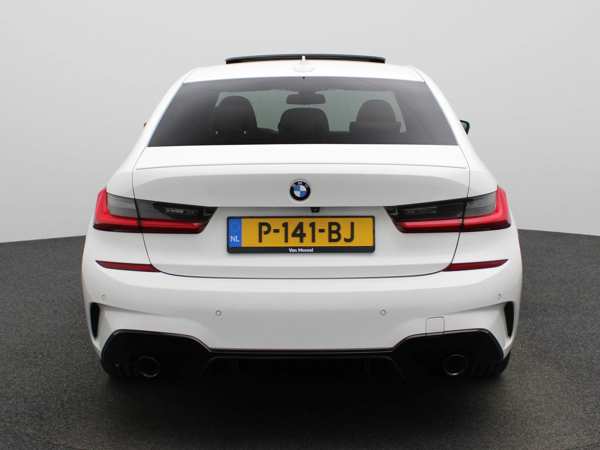 BMW-3 Serie-image-4