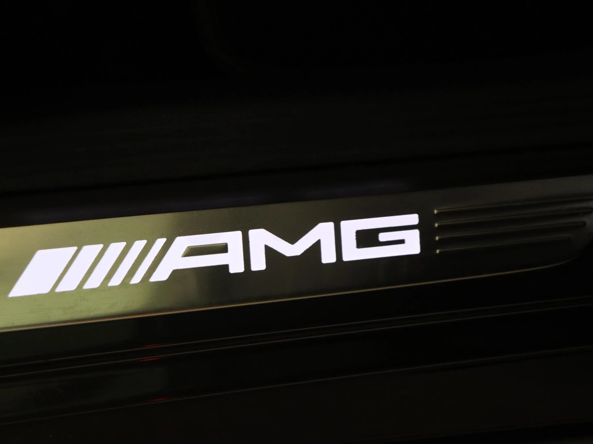 Mercedes-Benz-GLC-image-12