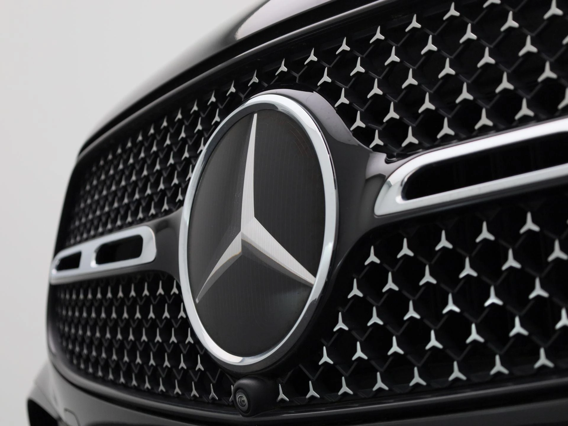 Mercedes-Benz GLC 220 d 4MATIC AMG Line Coupé + AIRMATIC + LEDER + PANO + BURMESTER + DIG. LIGHT