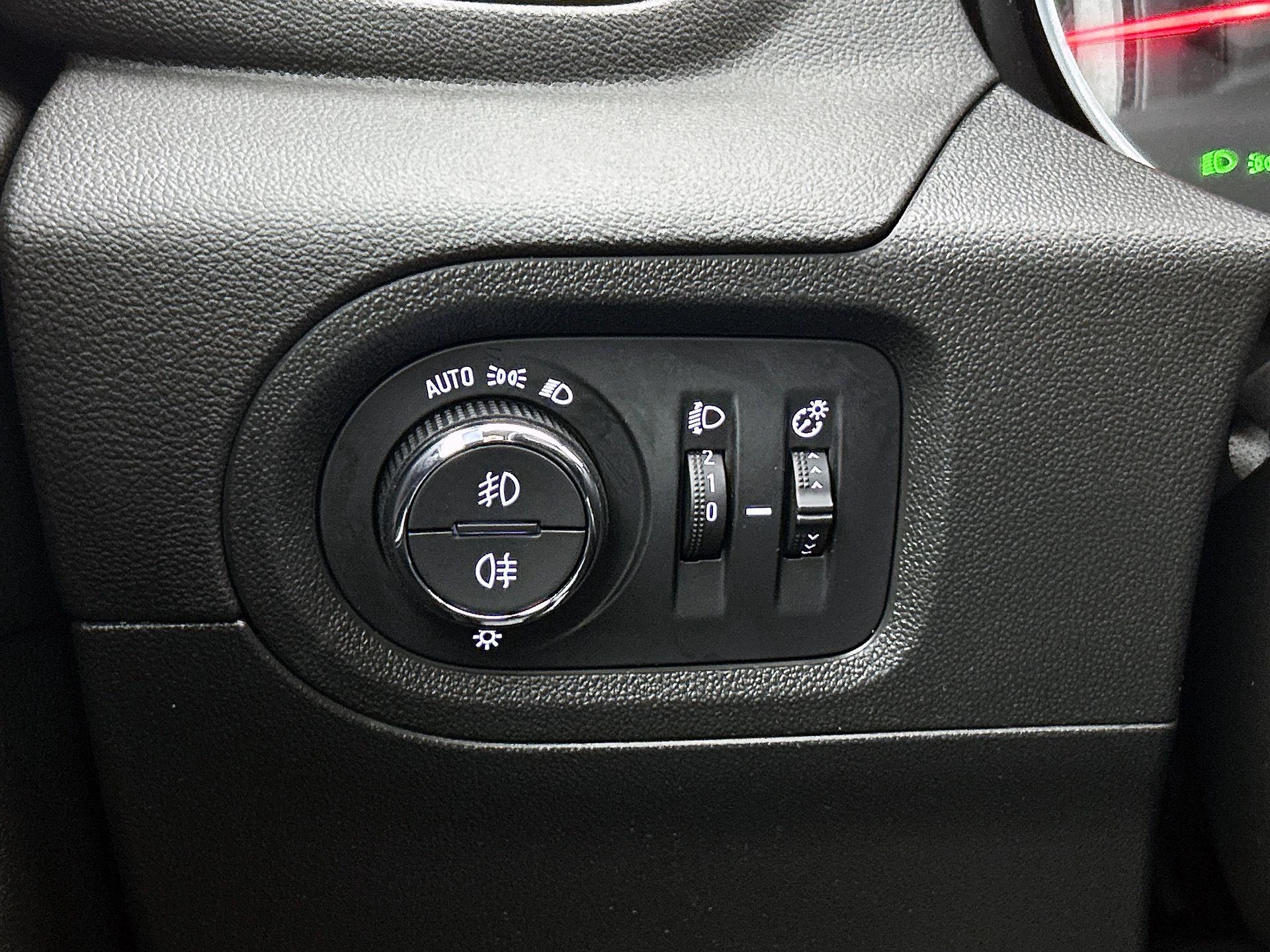 Opel-Grandland X-image-26