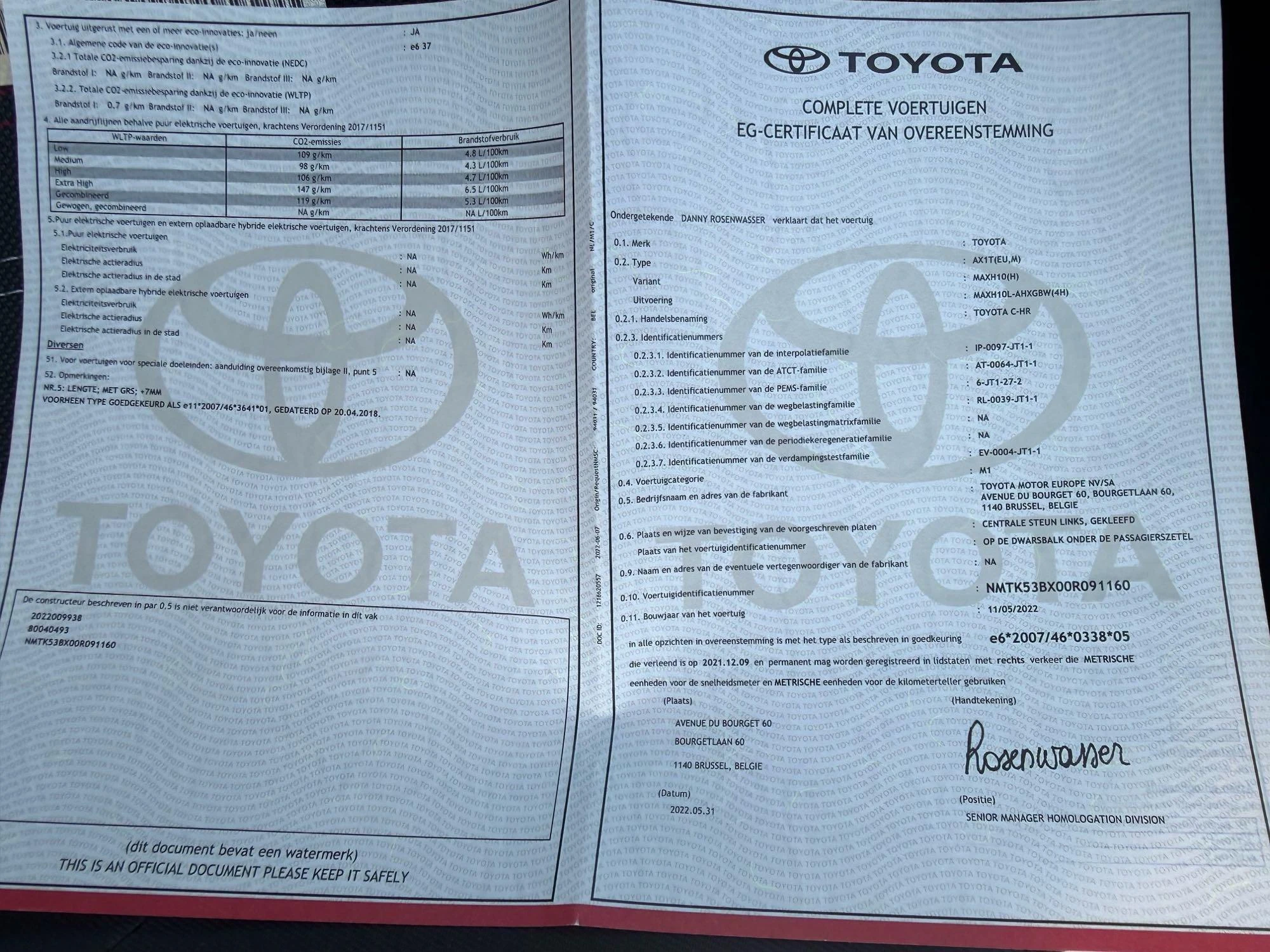 Toyota-C-HR-image-23