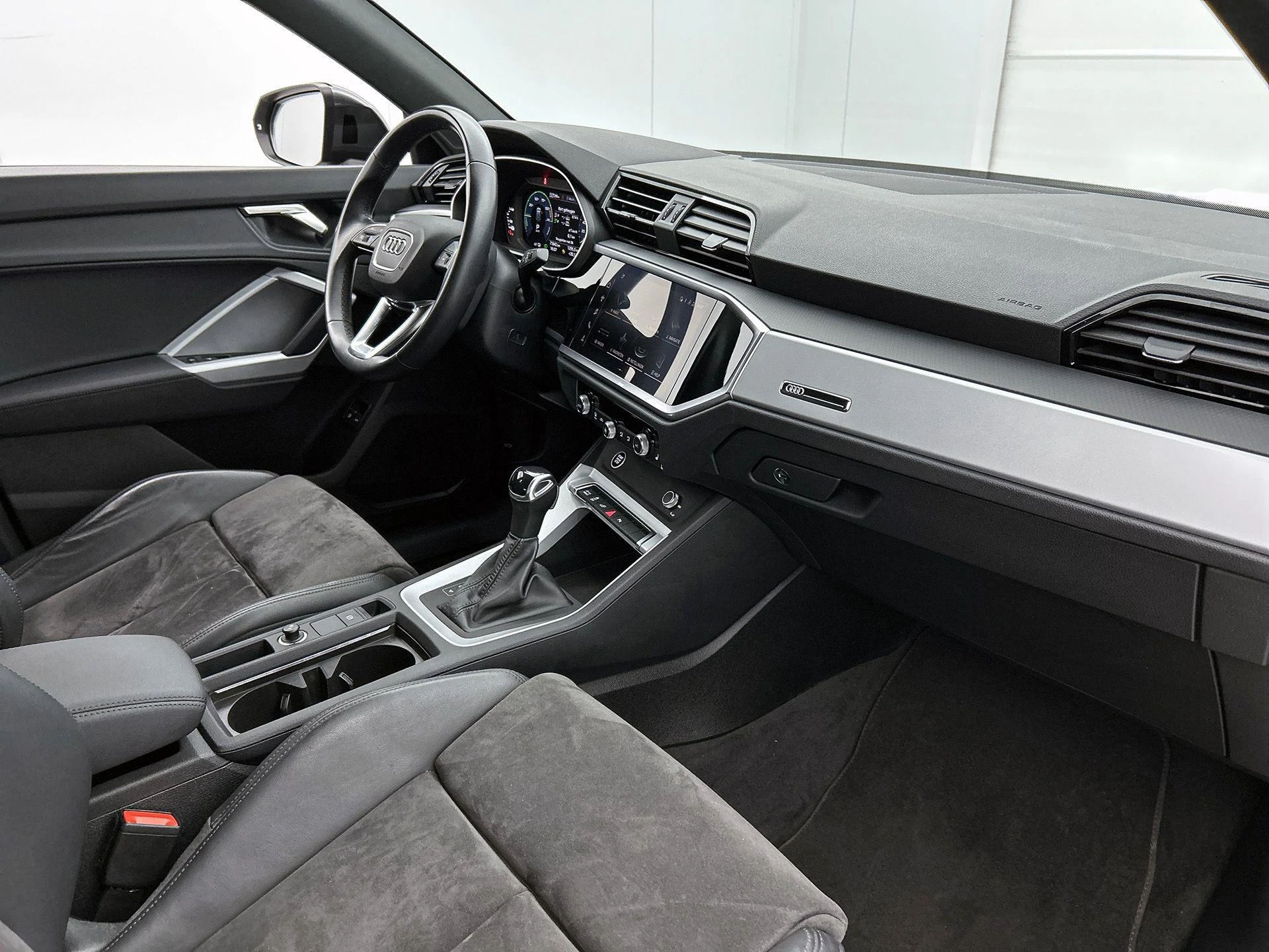 Audi-Q3-image-21