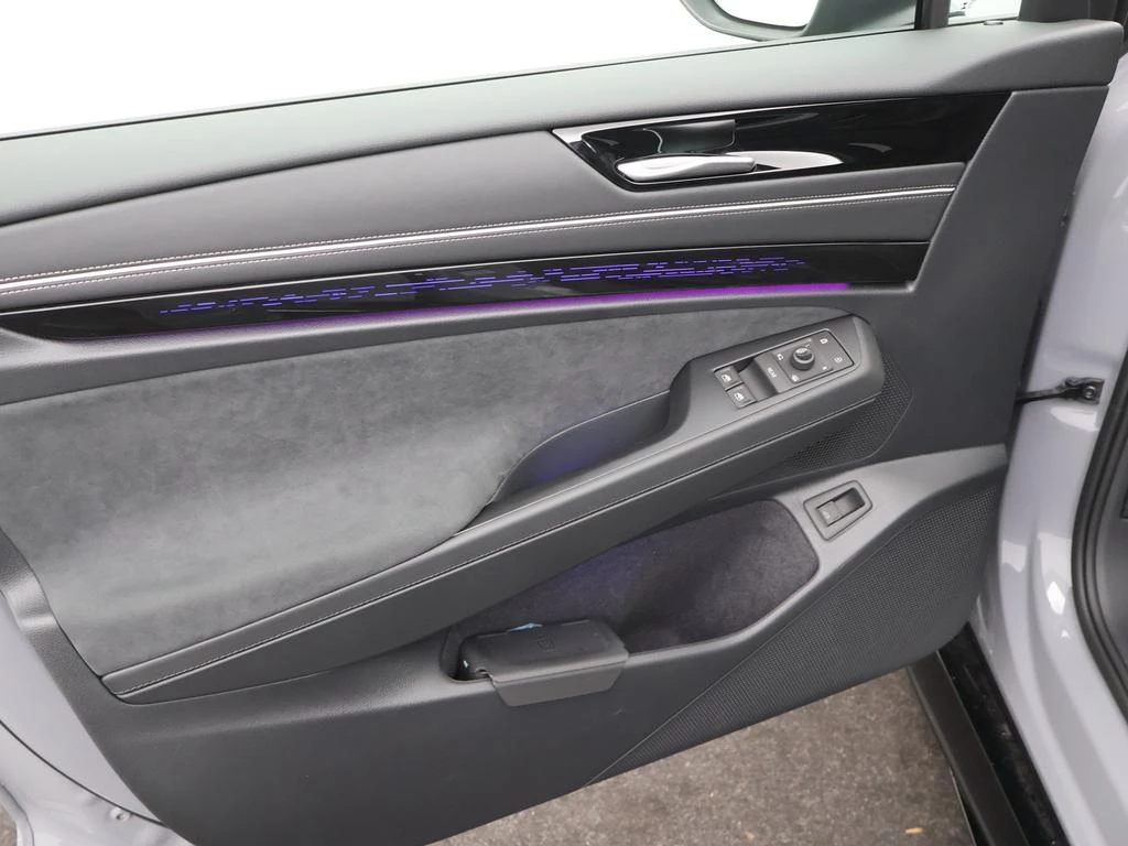 Volkswagen ID.7 Pro Business Premium 77kWh (286 pk) / DEMO