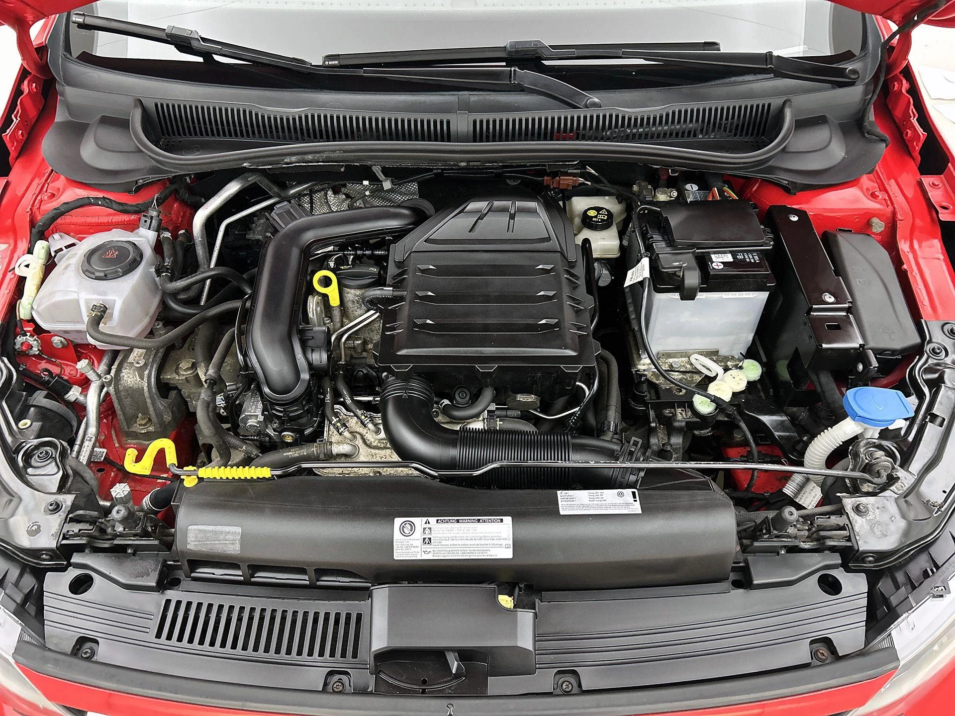 Volkswagen-Polo-image-27