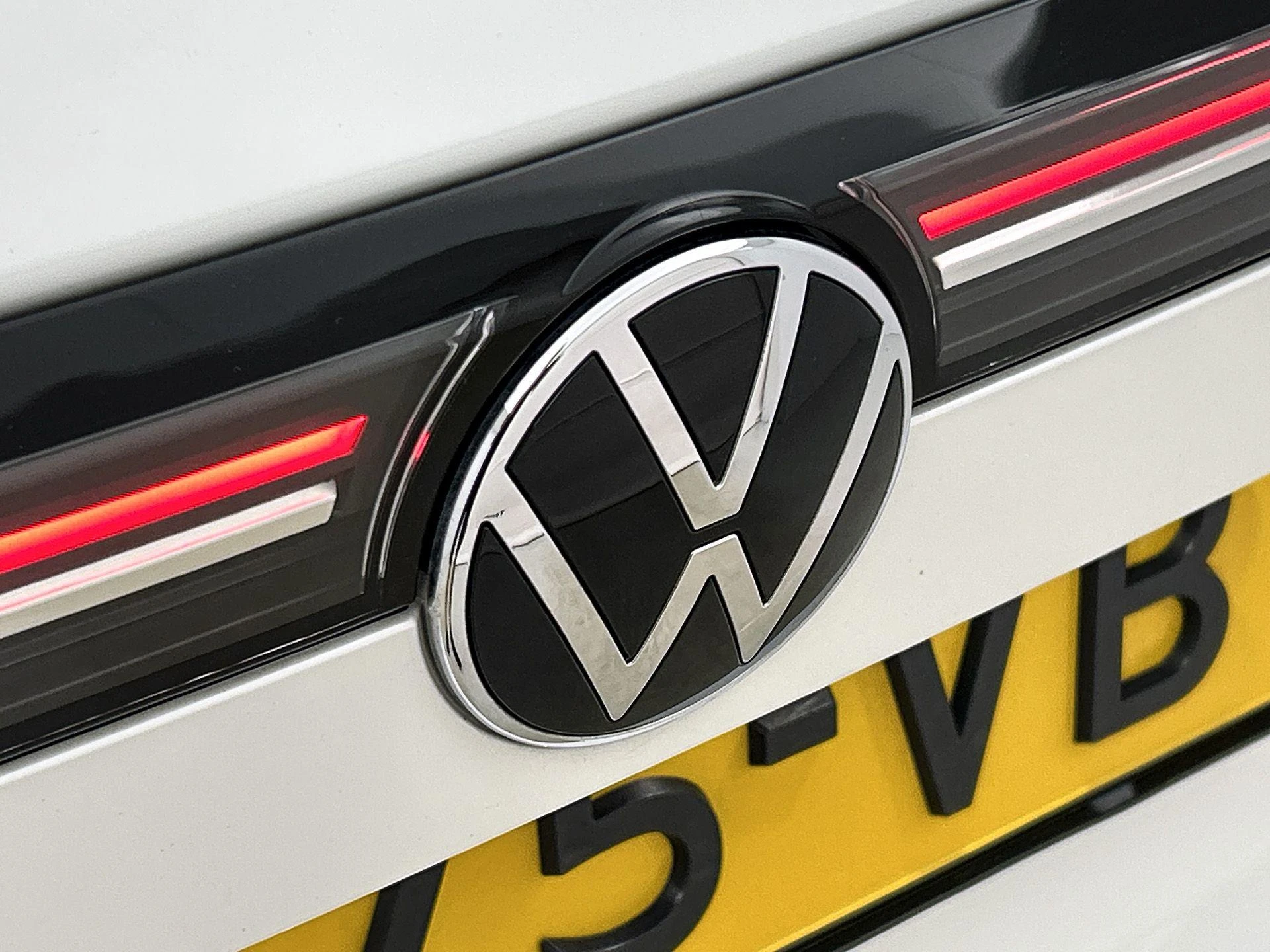 Volkswagen-Passat-image-32