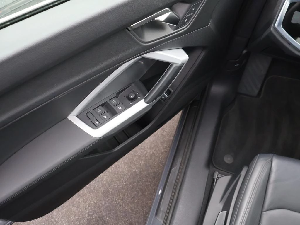 Audi-Q3-image-13