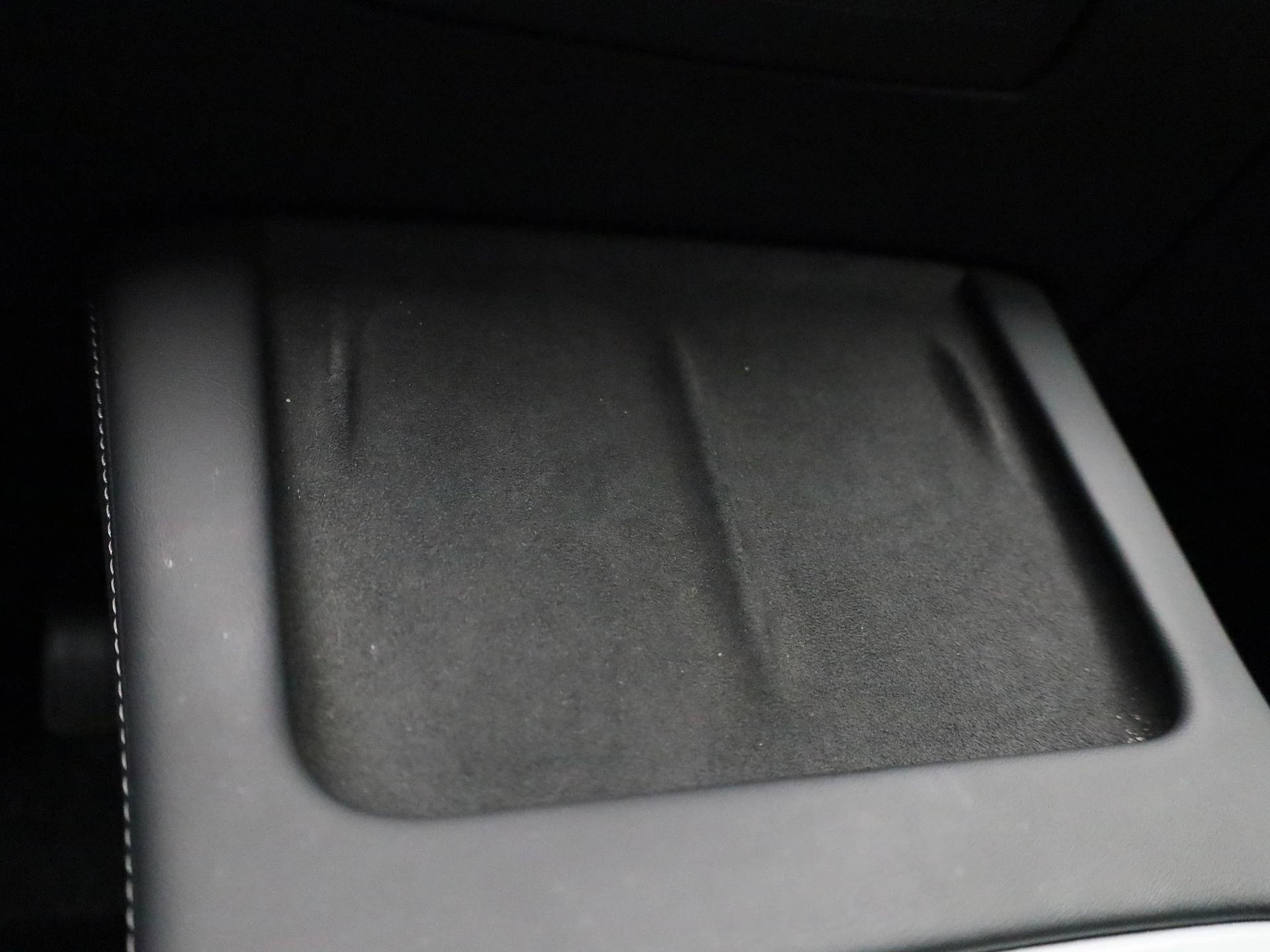 Tesla-Model 3-image-26