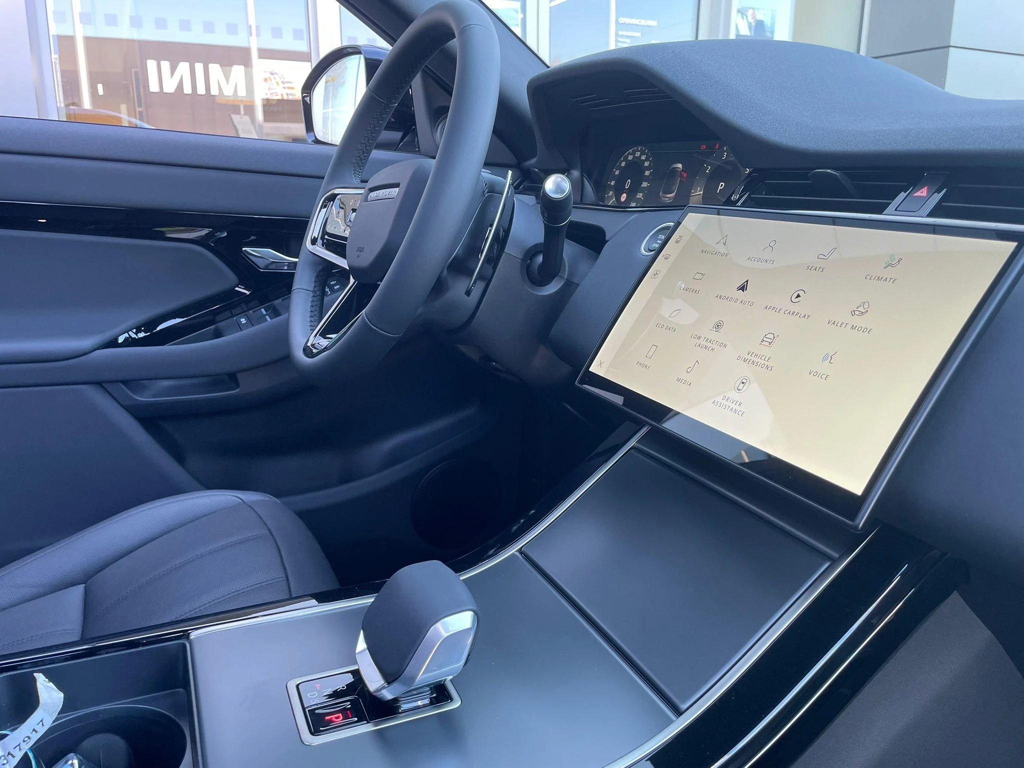 Land Rover Range Rover Evoque P160 S FWD Auto. 26.5MY