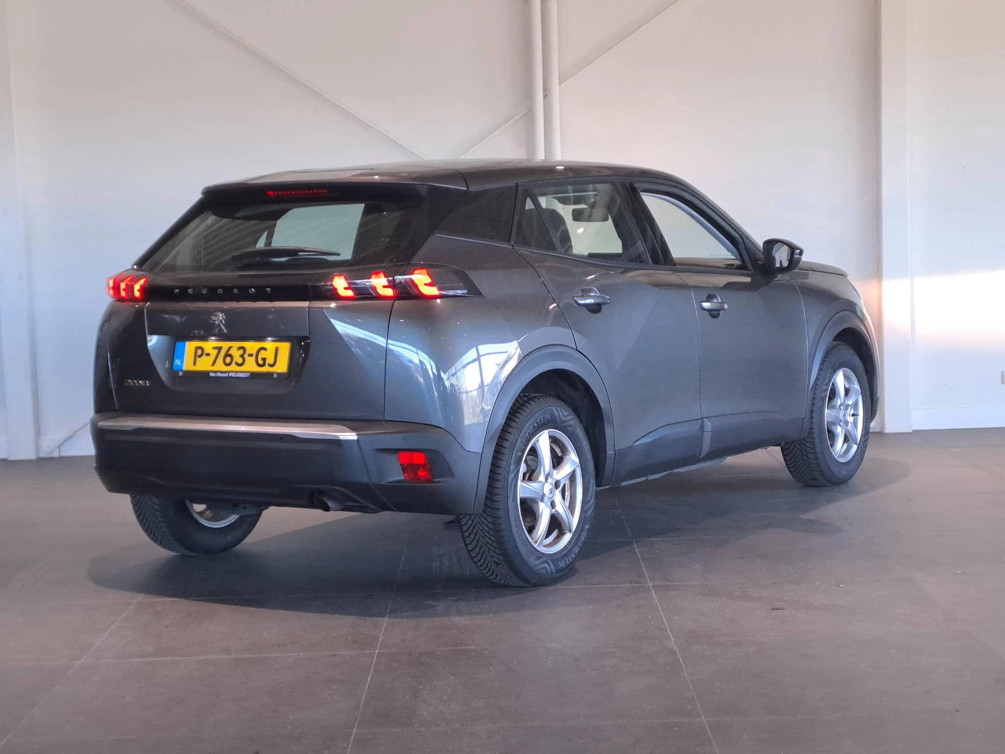 Peugeot-2008-image-4