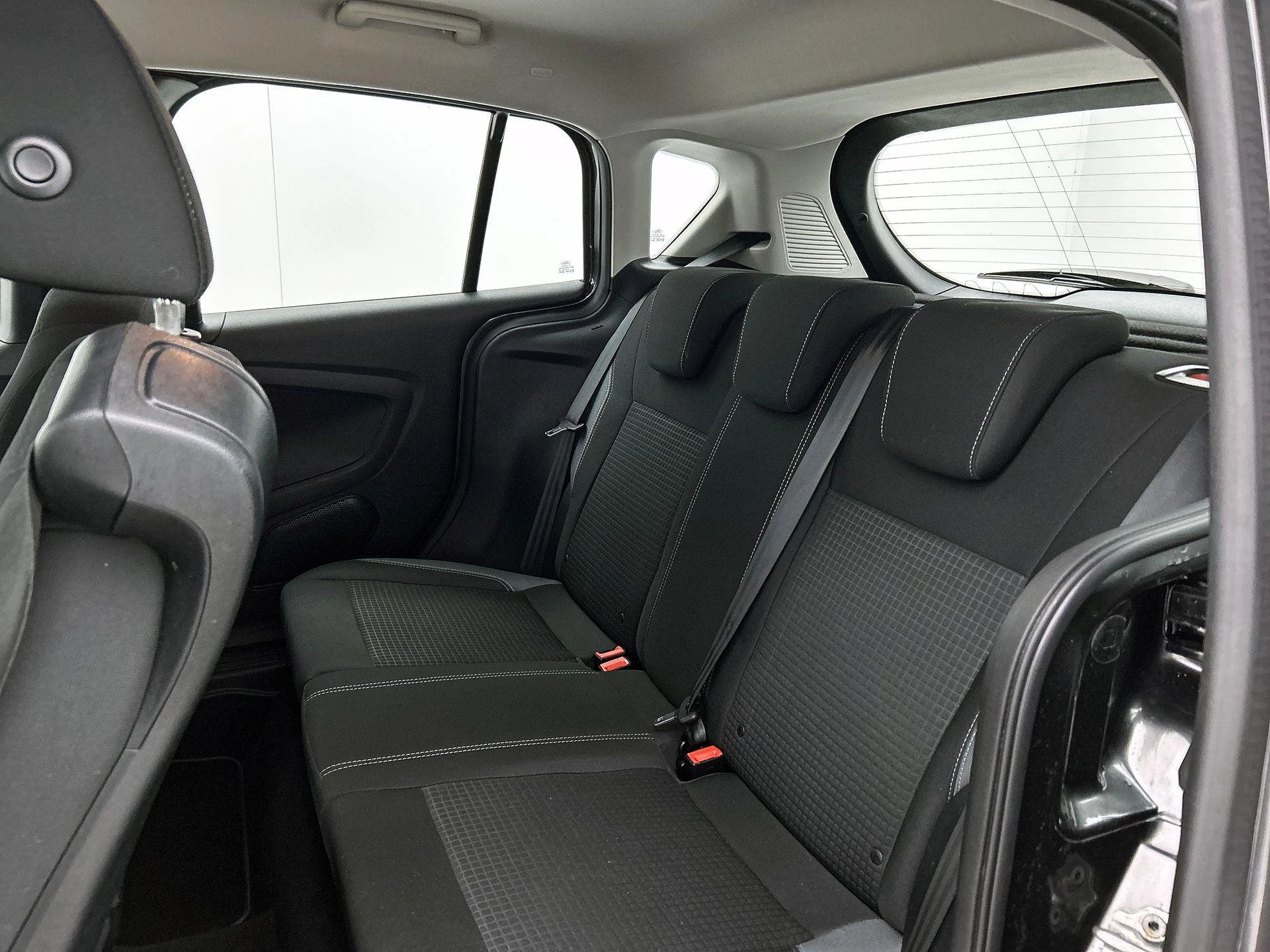 Ford-B-MAX-image-30