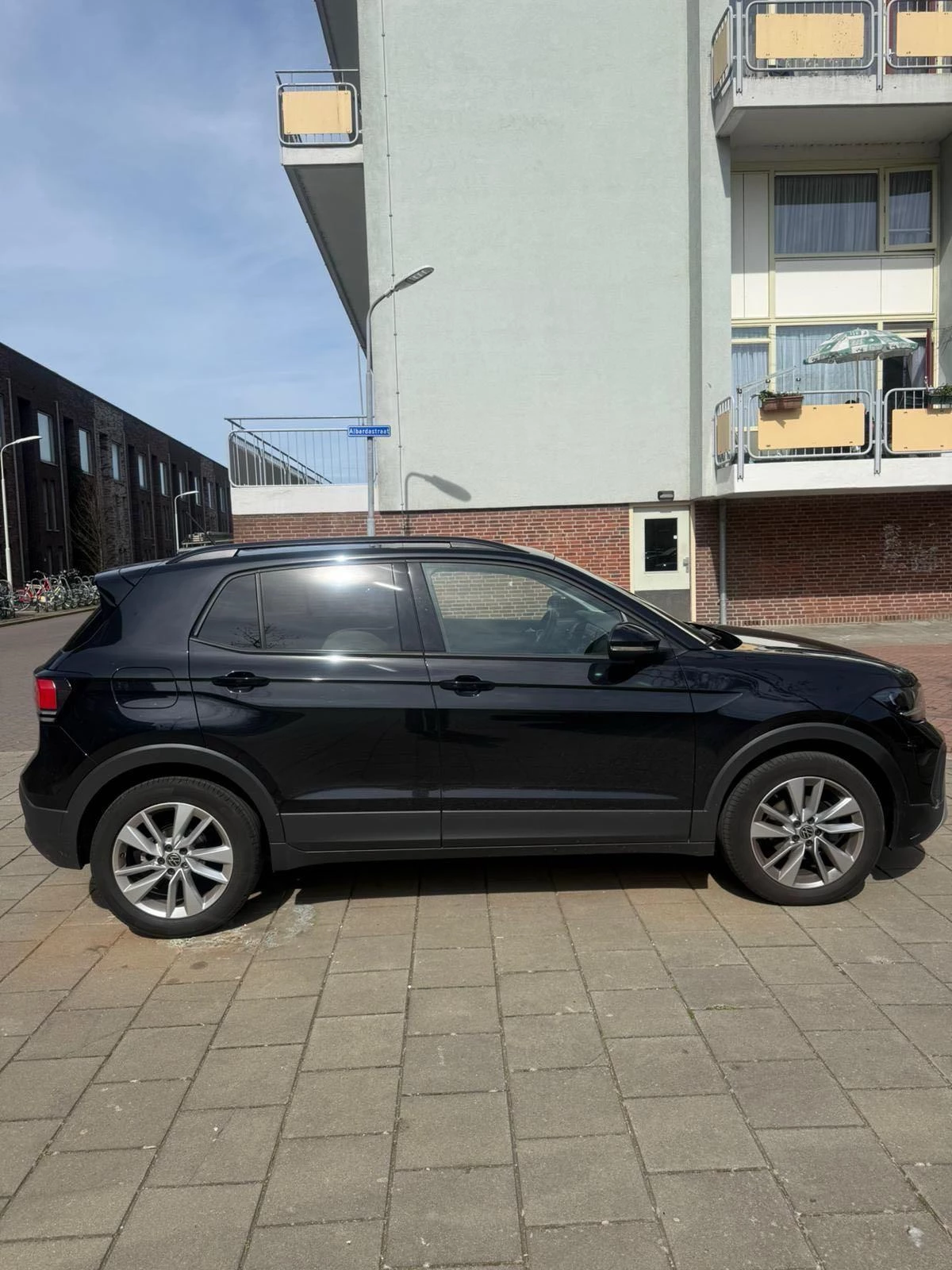 Volkswagen-T-Cross-image-3