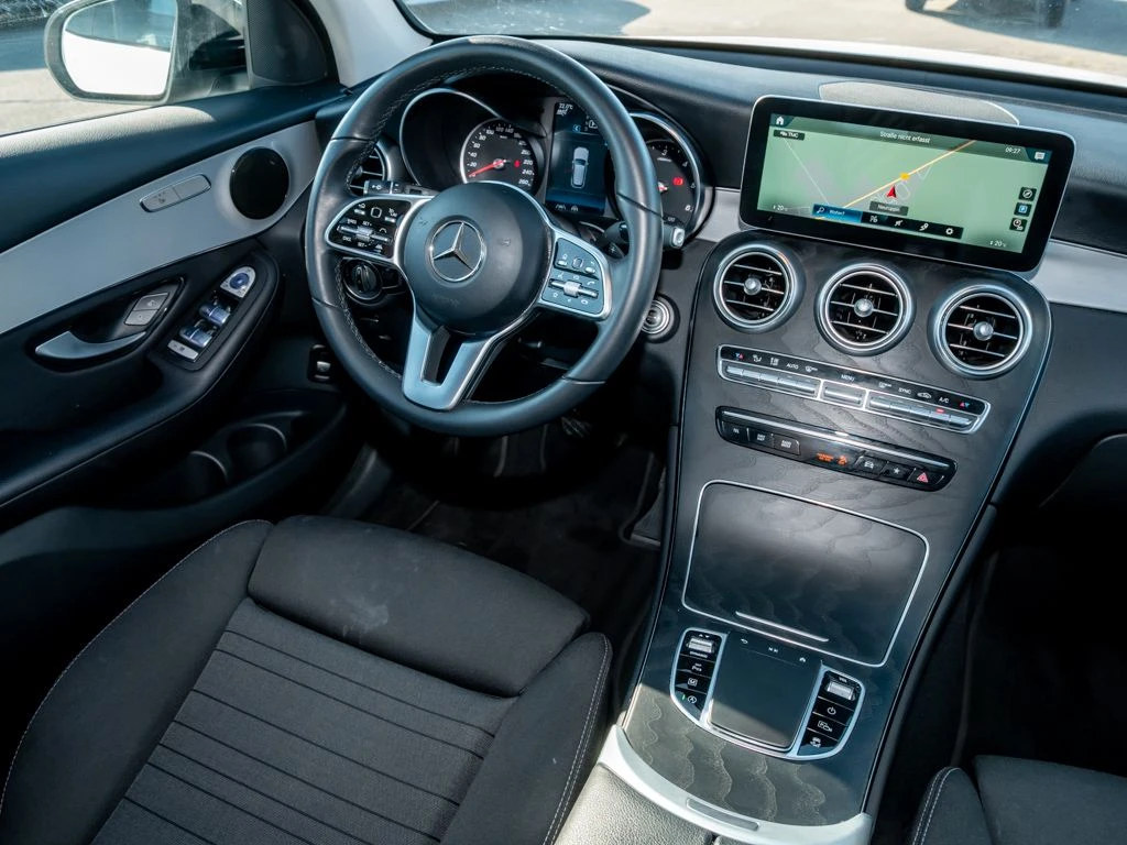 Mercedes-Benz-GLC 200 d-image-9