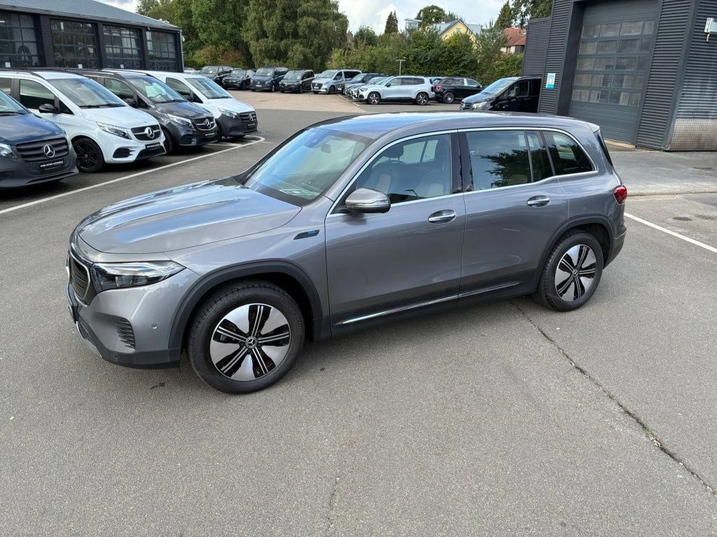 Mercedes-Benz-EQB 300-image-19
