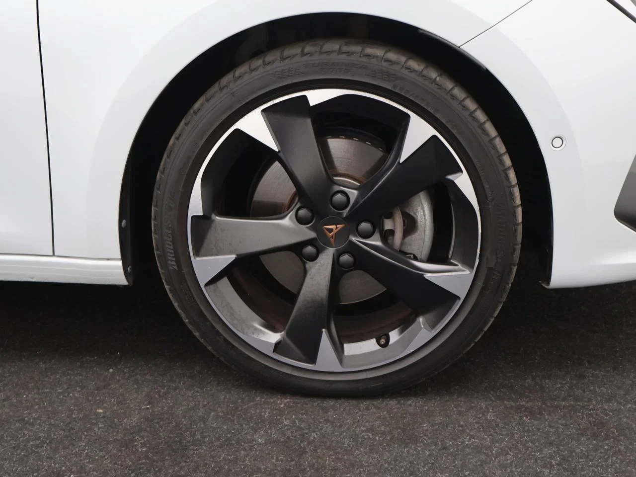 CUPRA Leon Sportstourer ST e-Hybrid (PHEV) Leon Break 1.4e-PHEV 204PK *AUTOMAAT*LEDER*SPORTZETESL*CAMERA*PDC*CRUISE*NAVI*APP-CONNECT*AIRCO*...*