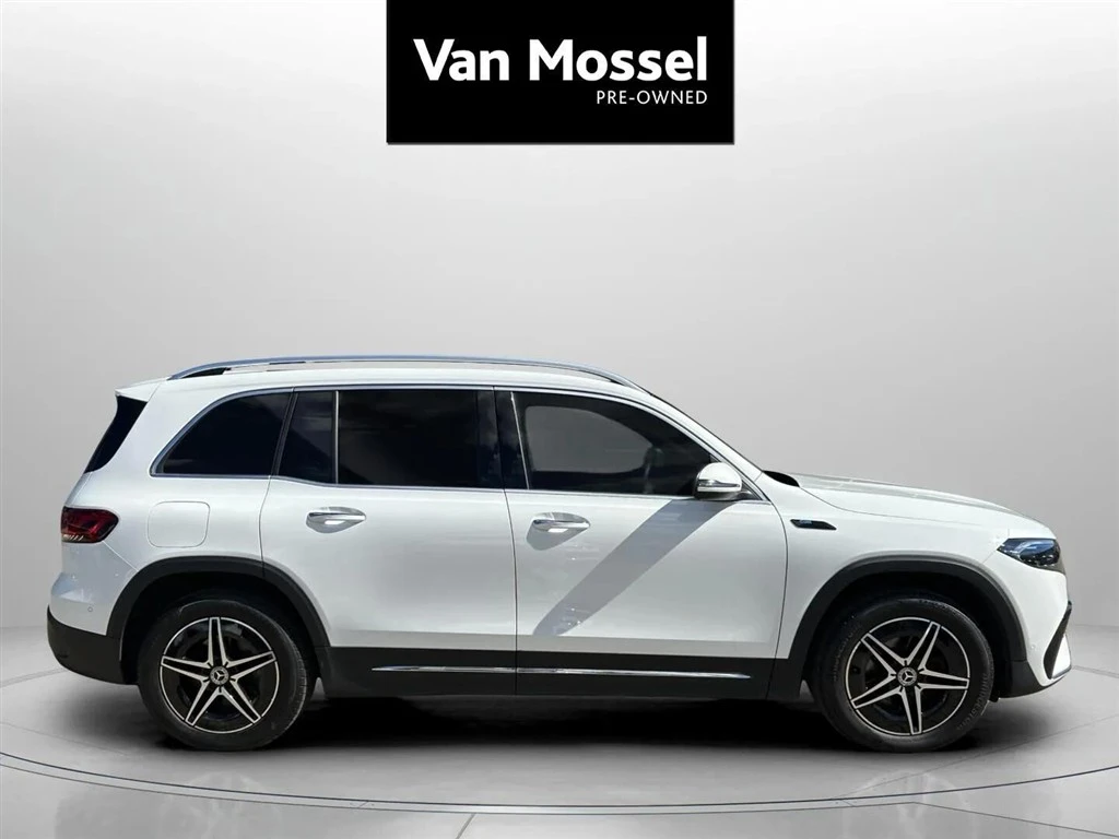 Mercedes-Benz-EQB-image-6