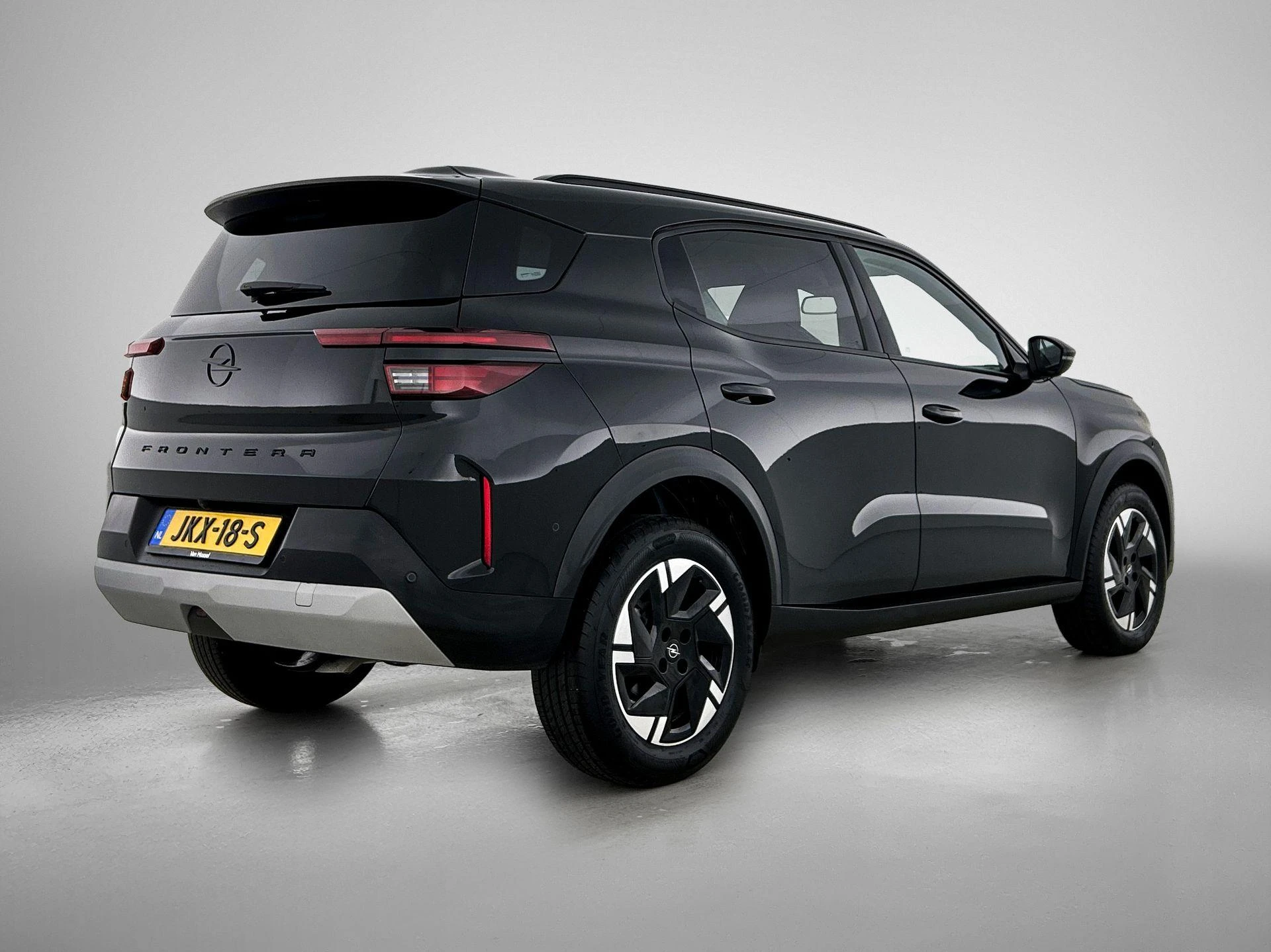 Opel-Frontera-image-3