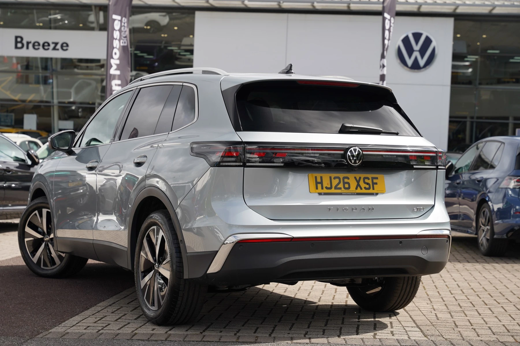 Volkswagen-Tiguan-image-2