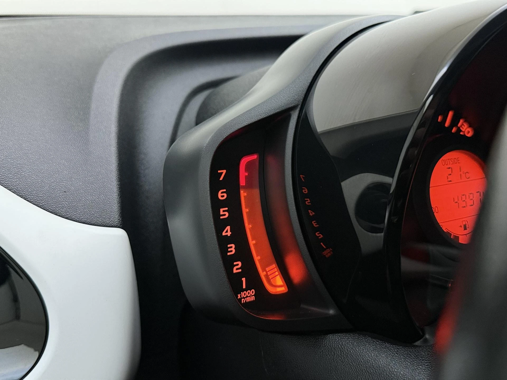 Peugeot-108-image-12