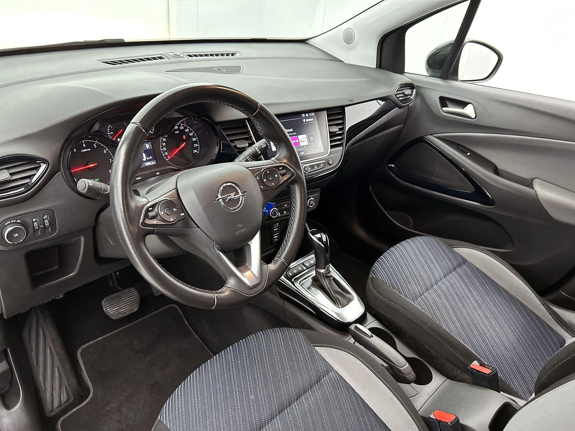 Opel-Crossland X-image-18