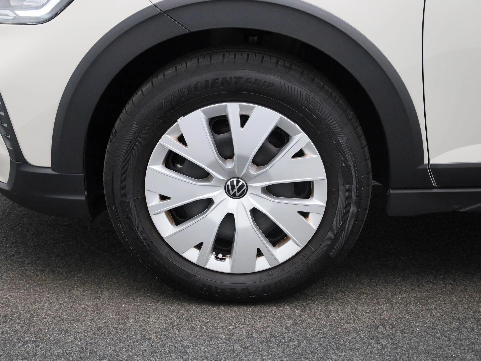 Volkswagen-Taigo-image-10