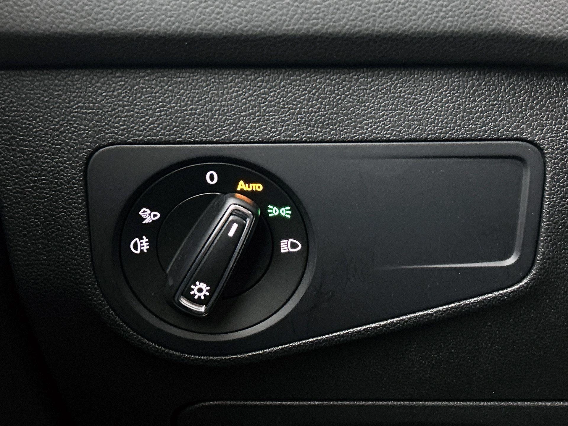 Volkswagen-Tiguan-image-24
