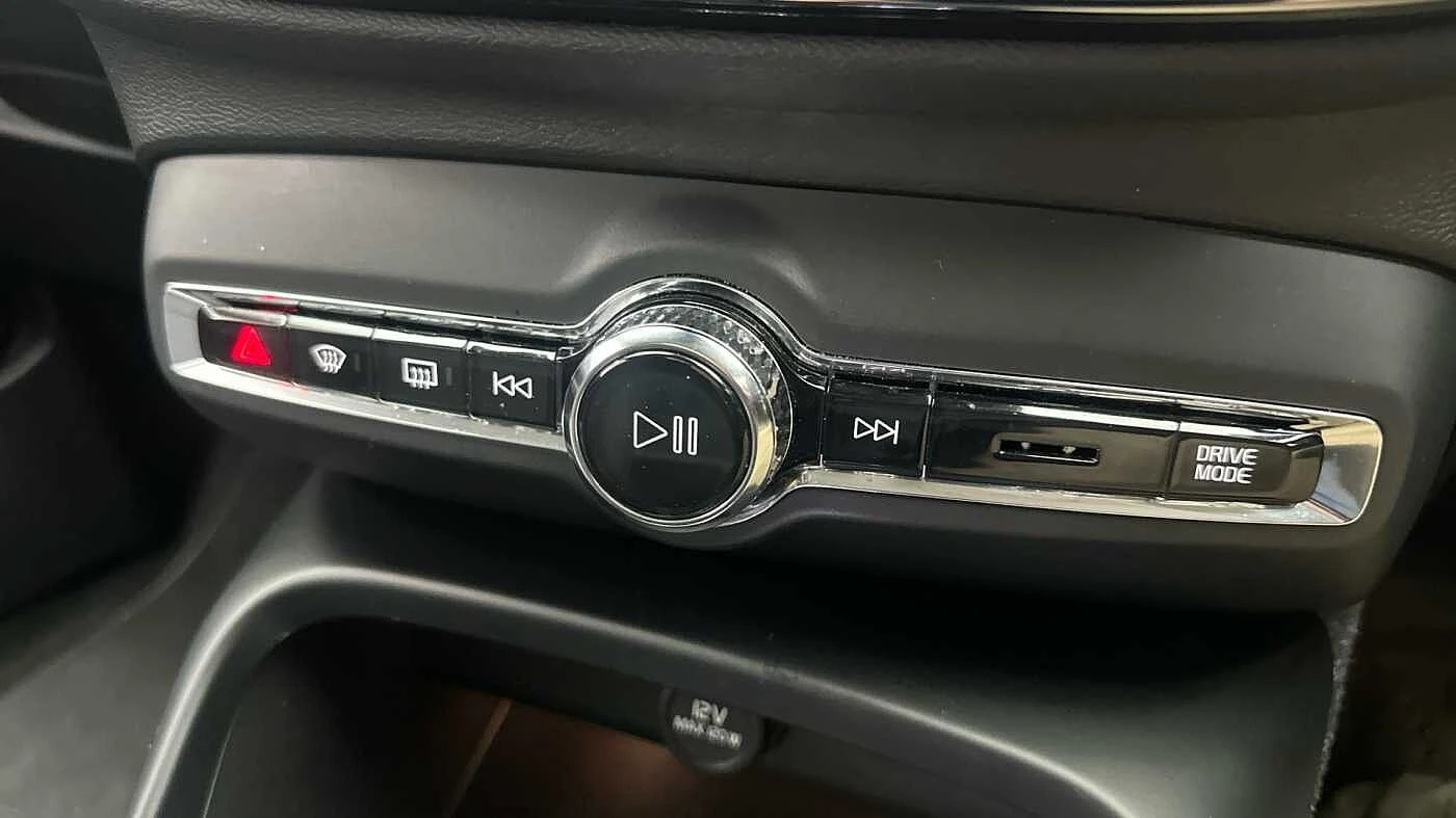 Volvo-XC40-image-25