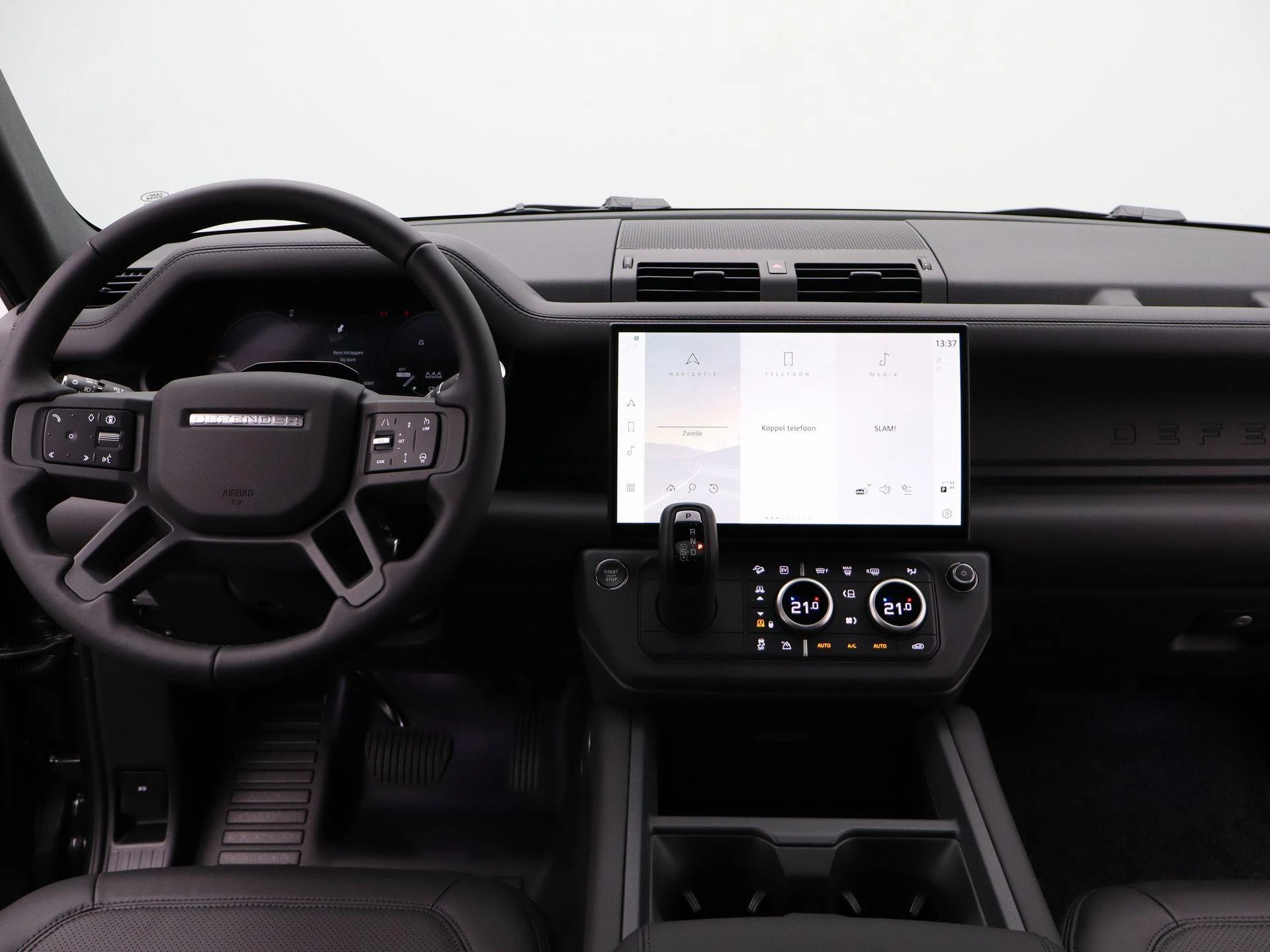 Land Rover-Defender-image-6