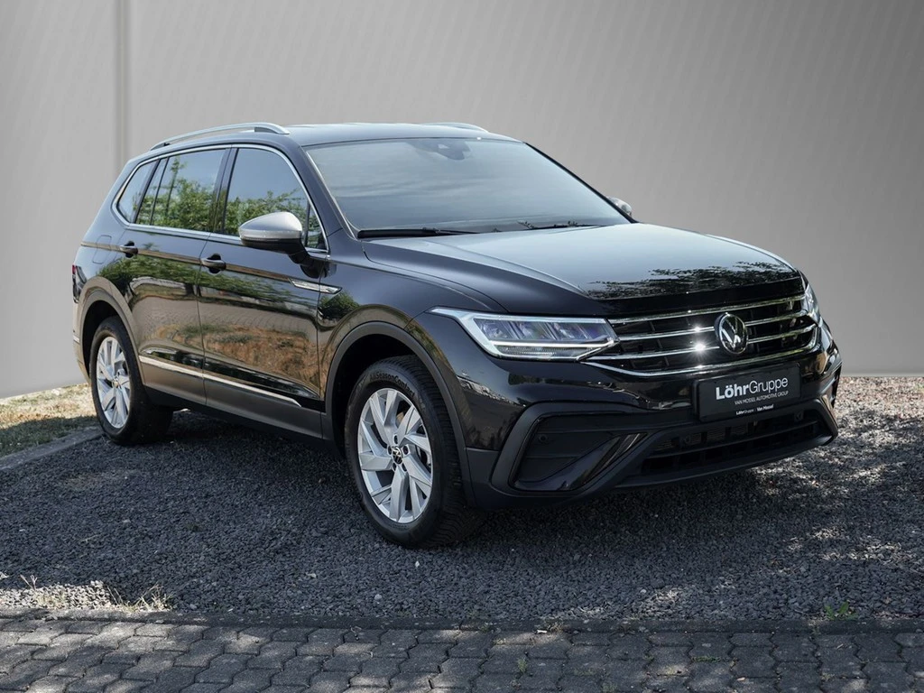Volkswagen-Tiguan Allspace-image-2
