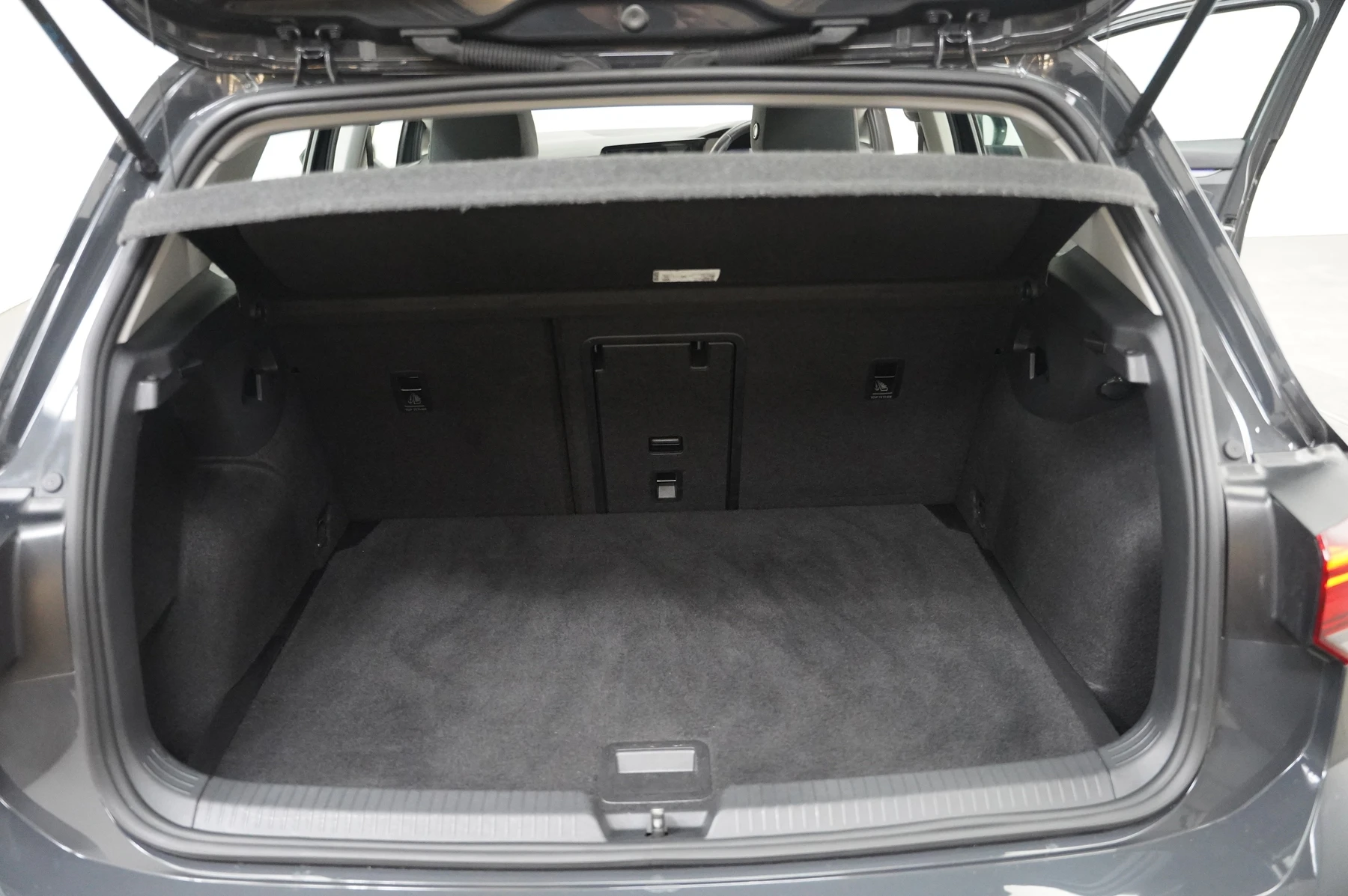 Volkswagen-Golf-image-9