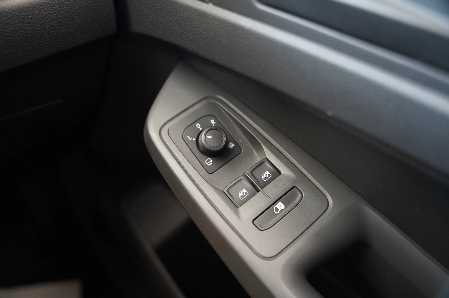 Volkswagen-Caddy-image-18