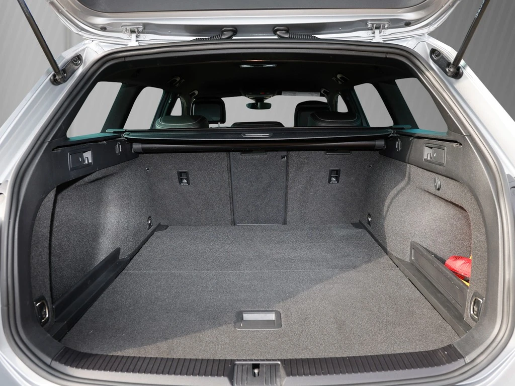 Volkswagen-Passat-image-5