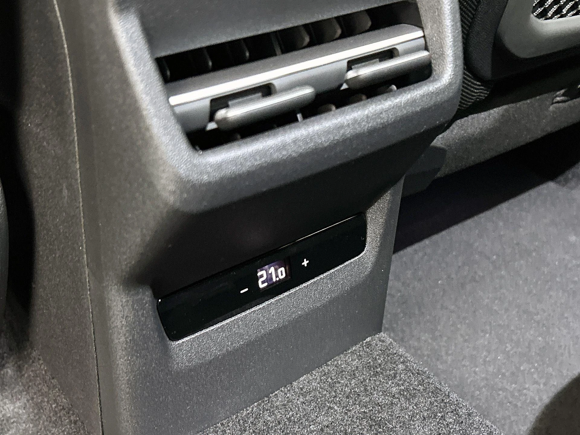 Audi-Q3-image-16