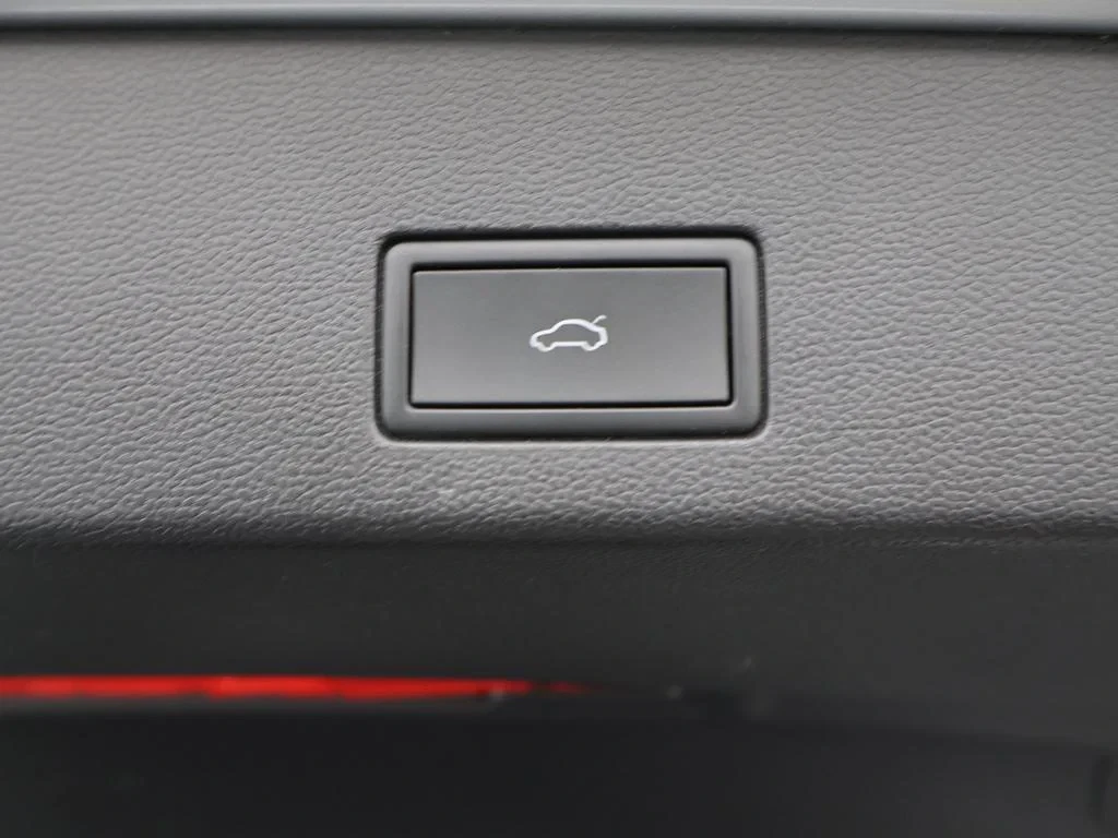 Volkswagen-Golf-image-18