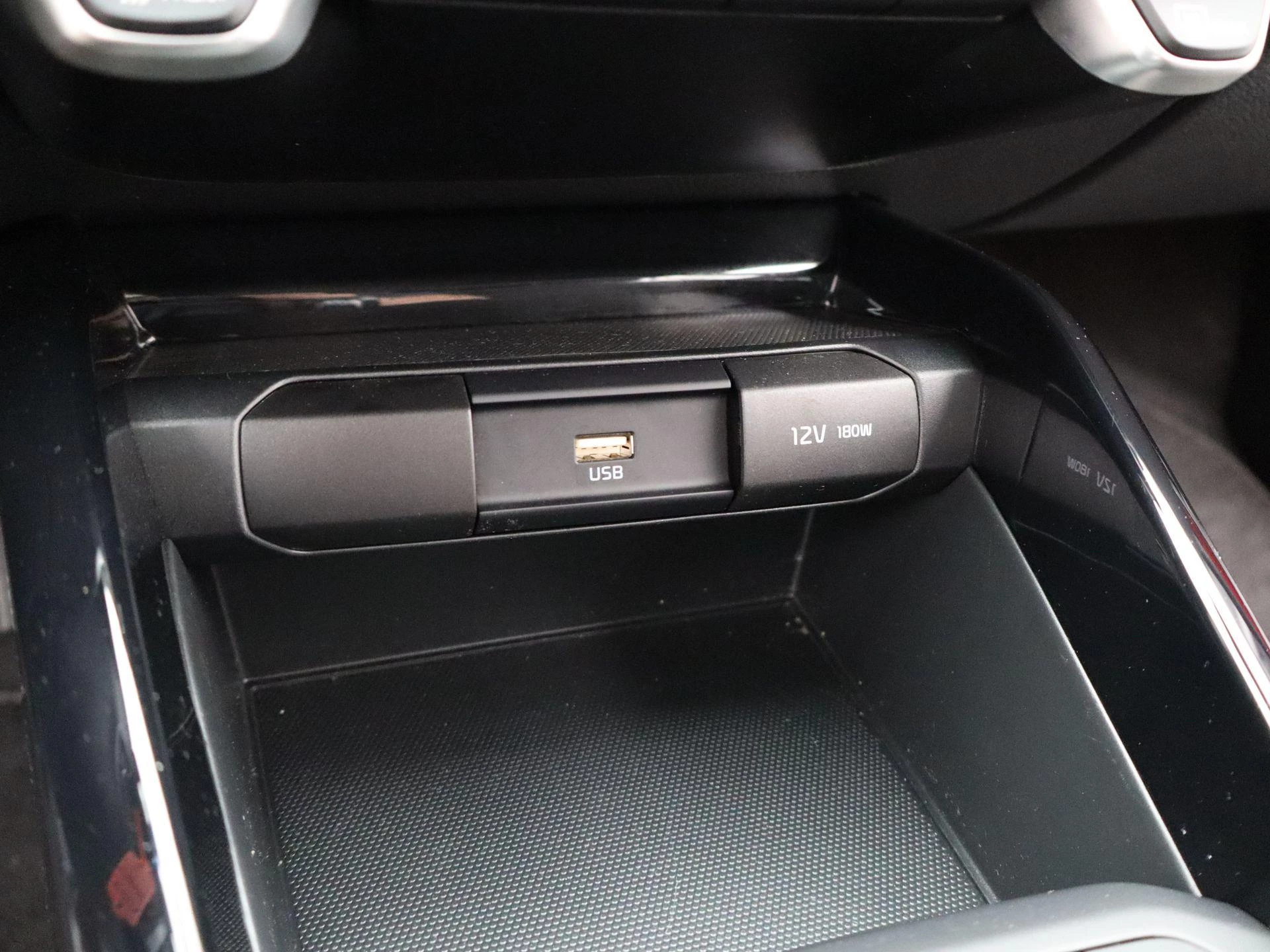 Kia Stonic 1.0 T-GDi MHEV DynamicLine
