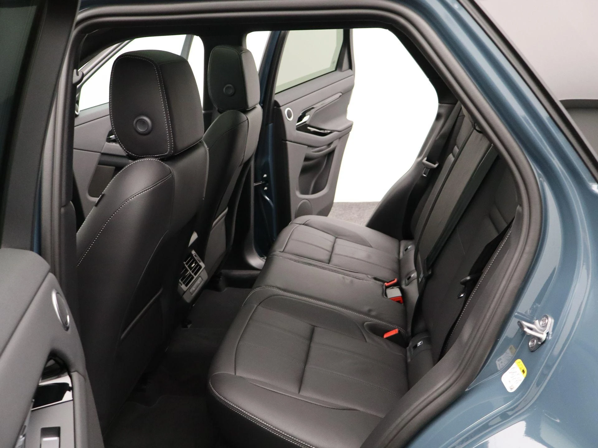 Land Rover-Range Rover Evoque-image-11