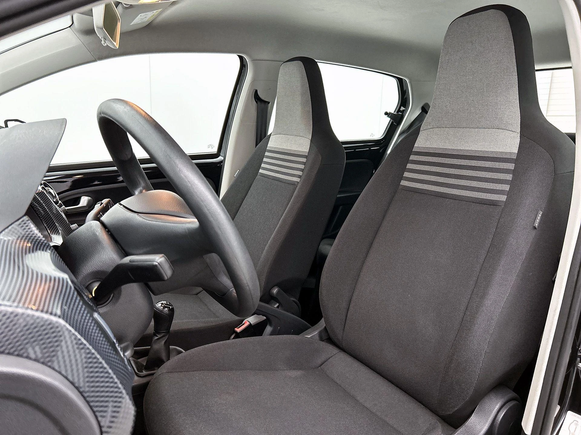 Volkswagen-up!-image-20