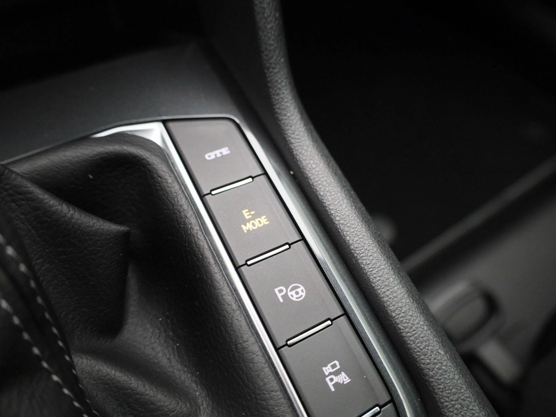Volkswagen-Tiguan-image-31