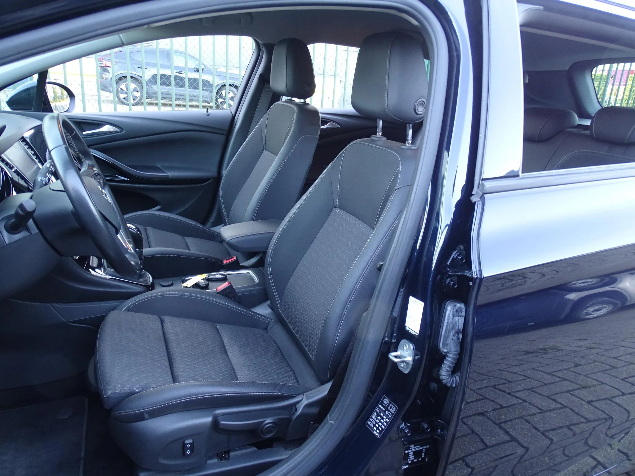 Opel-Astra-image-11