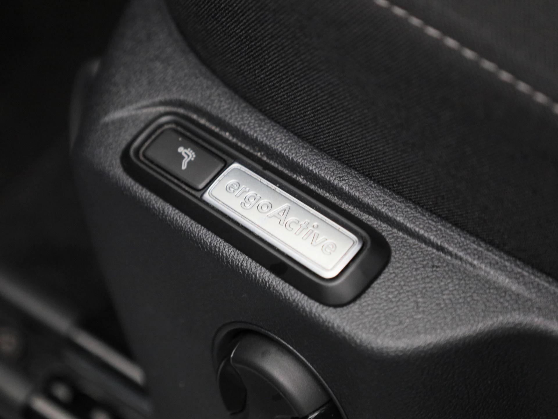 Volkswagen-Tiguan-image-33