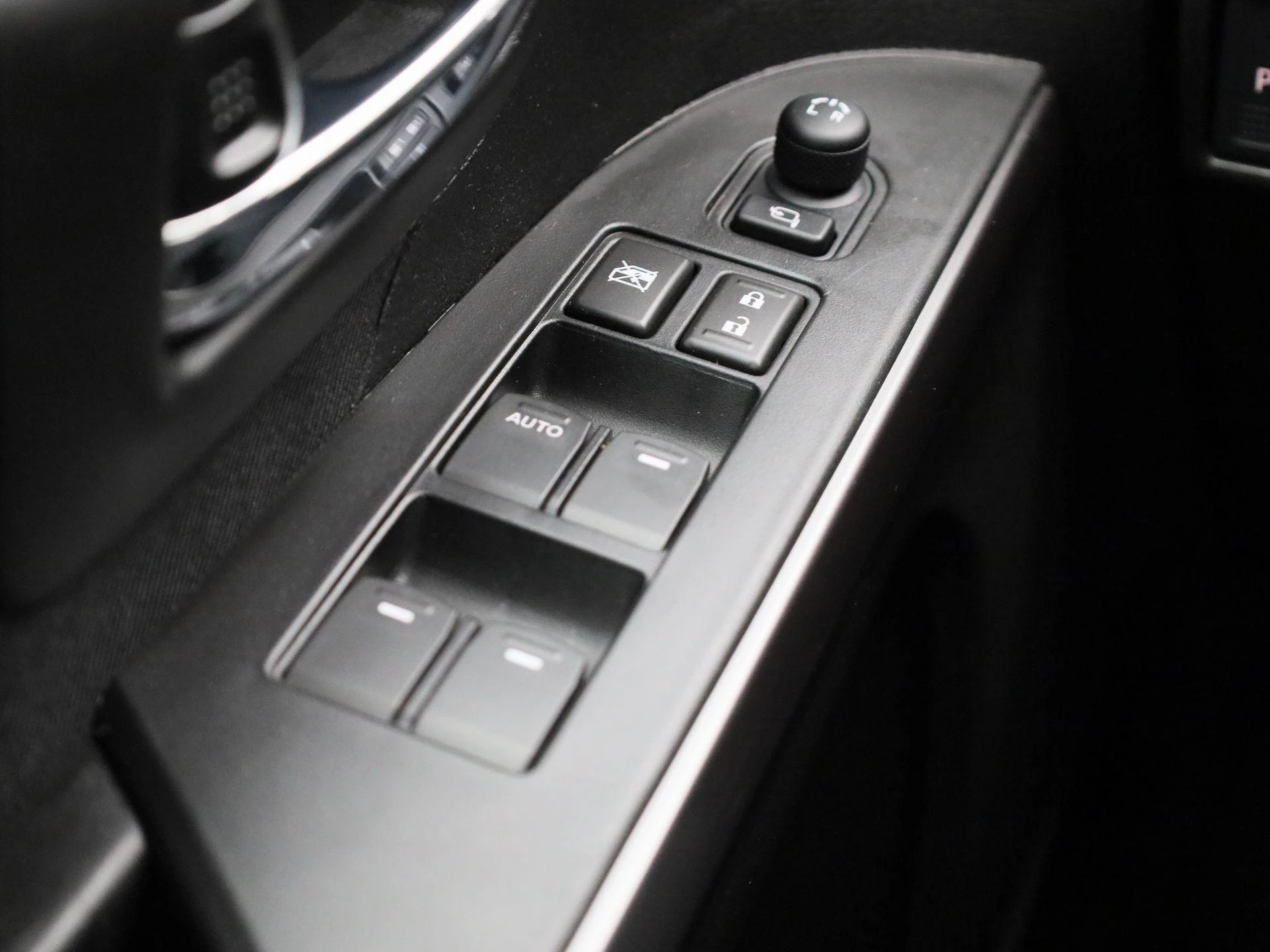 Suzuki-S-Cross-image-26