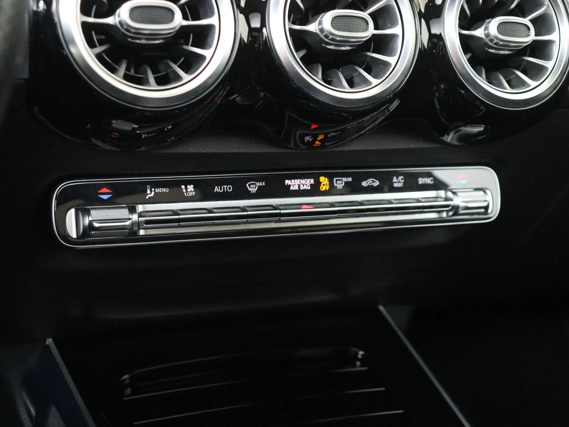 Mercedes-Benz GLB 180 Business Solution AMG 7p.