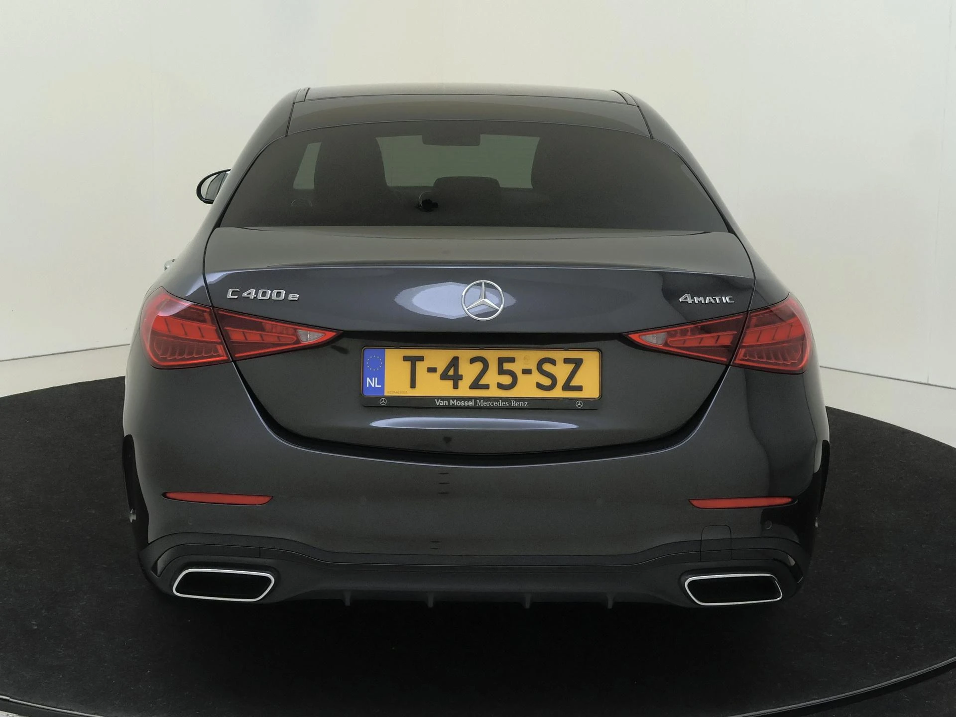 Mercedes-Benz-C-Klasse-image-6