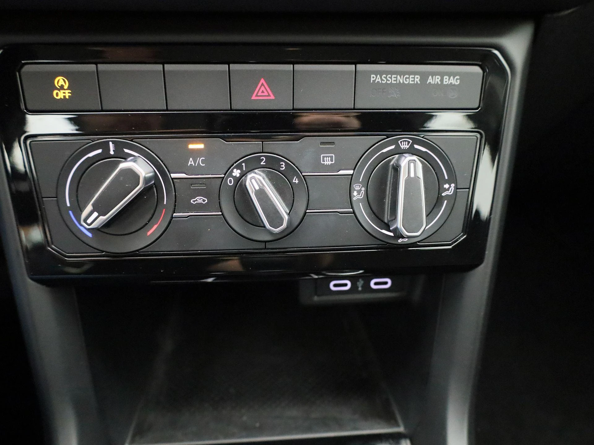 Volkswagen-T-Cross-image-19