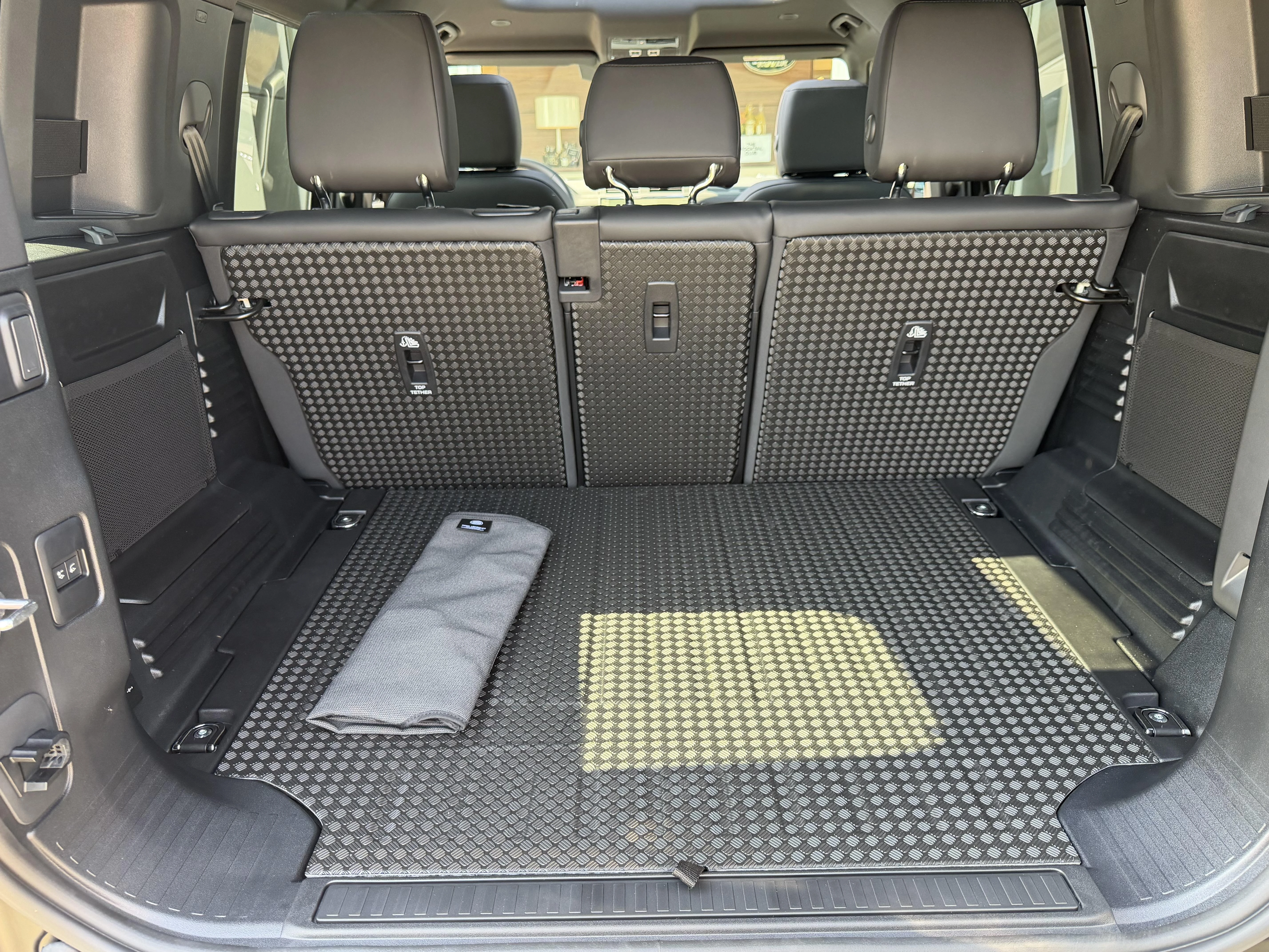Land Rover Defender 110 D250 S AWD Auto. 26MY
