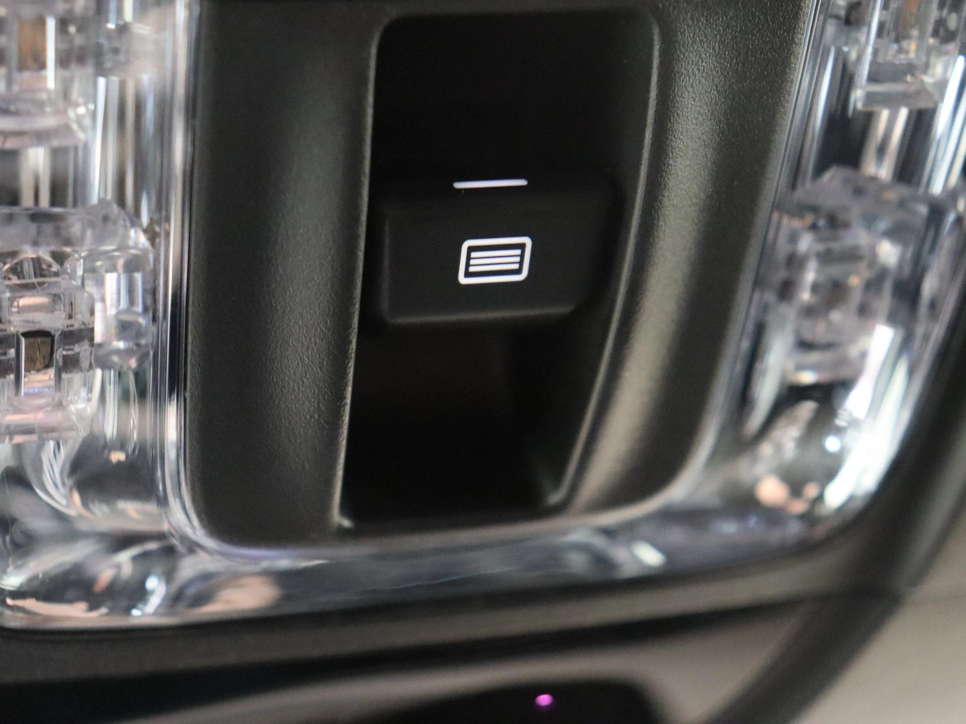 Mercedes-Benz-GLE-image-34