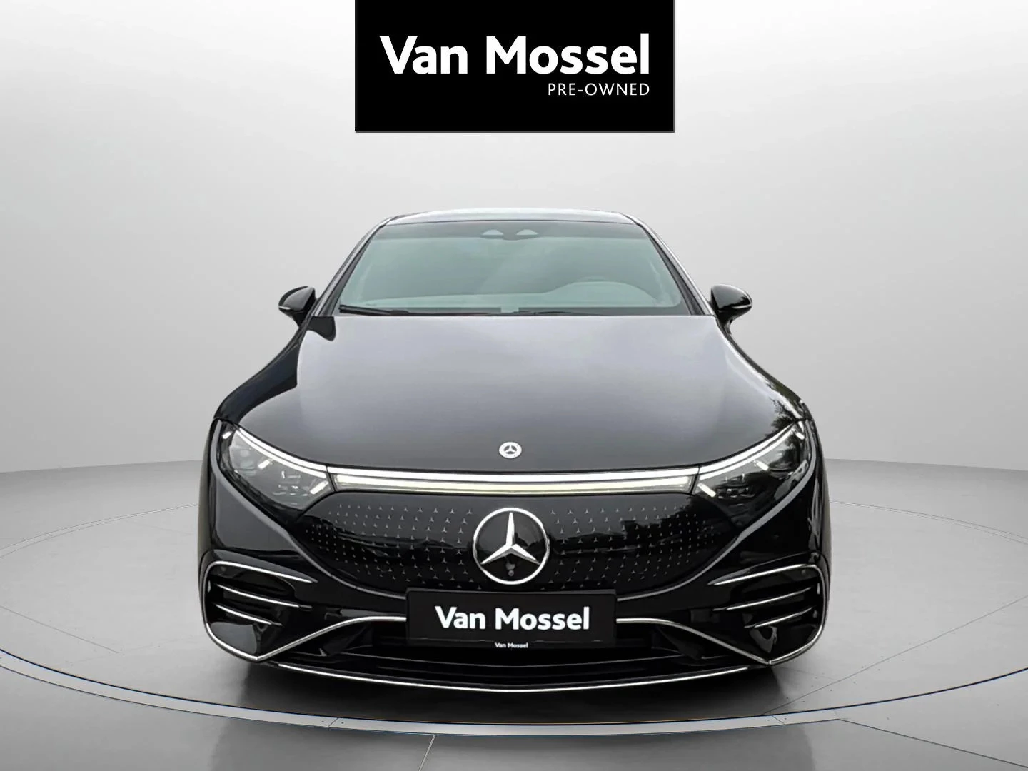 Mercedes-Benz-EQS-image-7