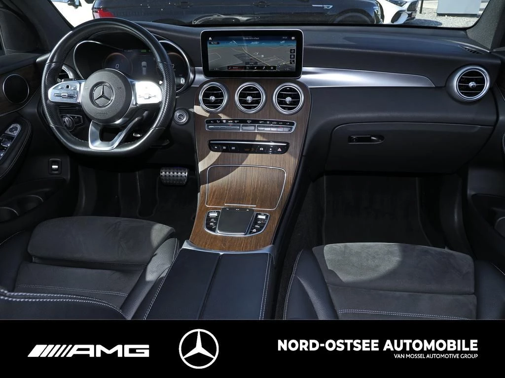 Mercedes-Benz GLC 300 de 4M AMG PANO 360 TOTWINKEL SPUR LED AMG Line