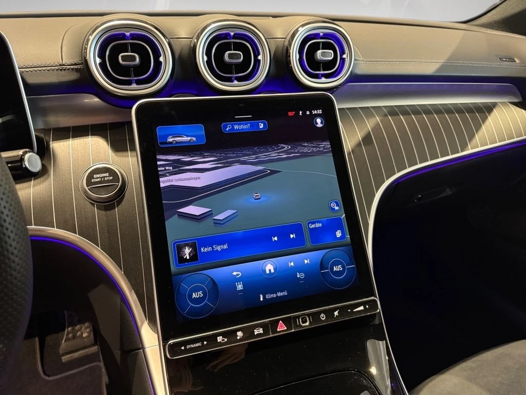 Mercedes-Benz-C-Klasse 300-image-7