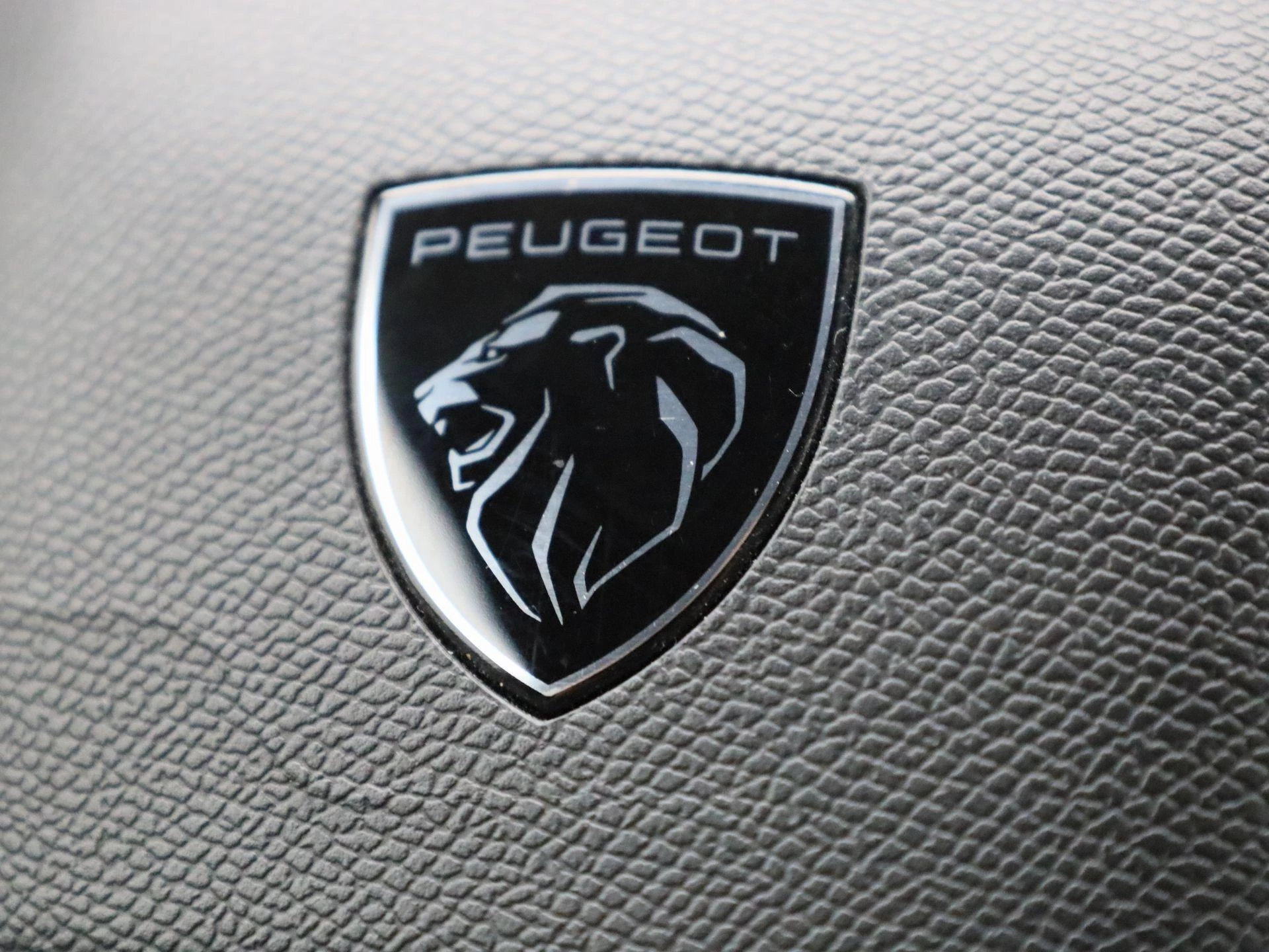 Peugeot 408 1.2 PureTech 130 S&S EAT8 GT