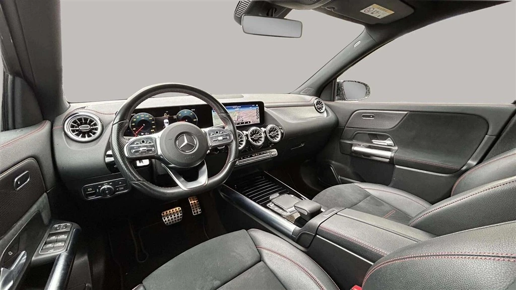 Mercedes-Benz-EQA-image-11